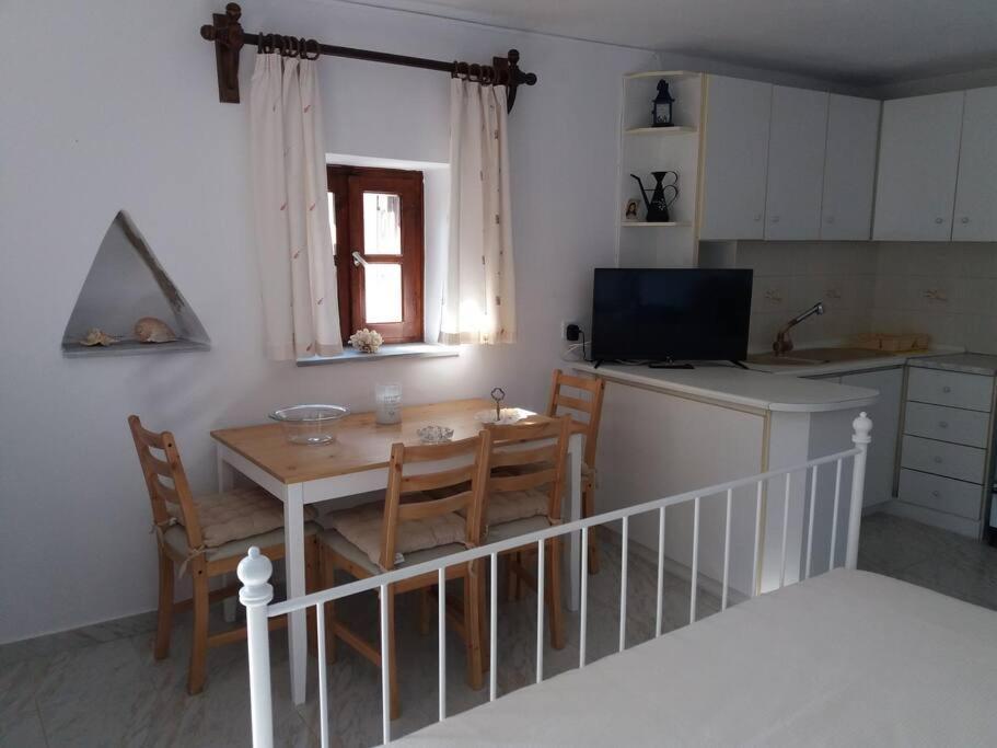 Grandpa Simos' Traditional Guest House Agios Romanos Eksteriør bilde
